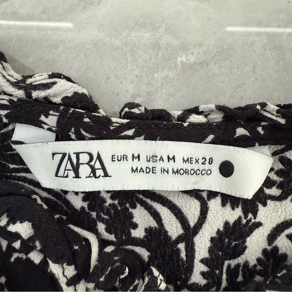 Women’s Zara Strappy Black White Floral Printed Lace Up Crop Tank Top Medium - Picture 14 of 16